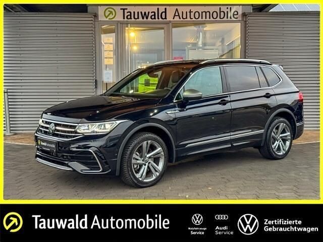 Zwart Gebruikt 2024 VW Tiguan R-line SUV | € 53.390 - Afbeelding 1/4