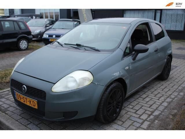 Occasion Fiat Grande Punto 78 PK (57 kW) 2007 Grijs Hatchback