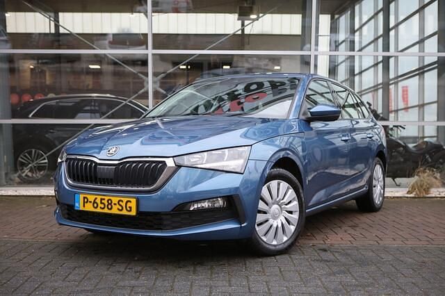 Blauw Occasion 2021 Skoda Scala Active Hatchback | € 14.250 (Eerlijke prijs) - Afbeelding 1/4