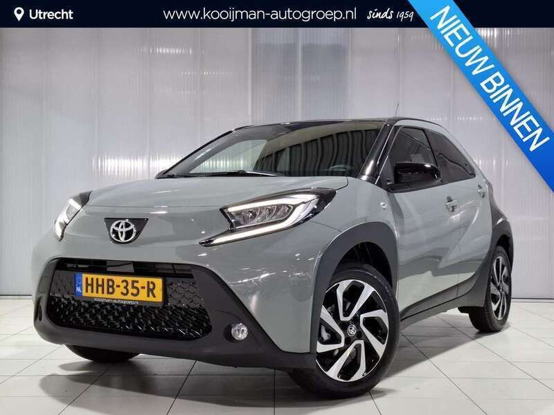 Groen Gebruikt 2025 Toyota Aygo Pulse Hatchback | € 24.400 (Eerlijke prijs) - Afbeelding 1/4