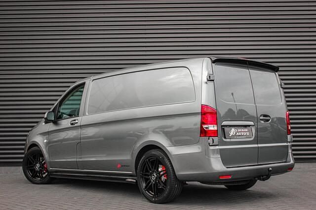 Occasion Mercedes Vito AMG 215 PK (158 kW) 2021 Grijs (metallic) Van