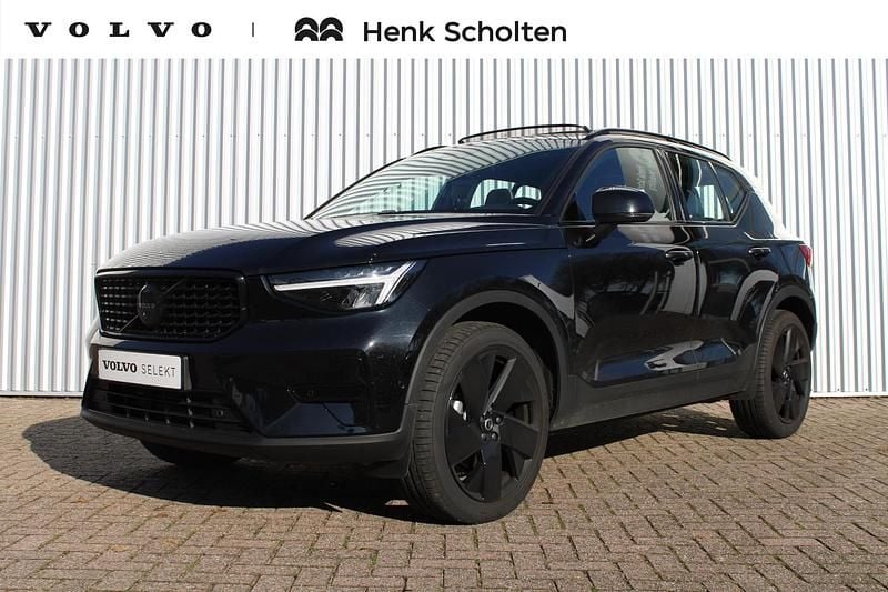 Zwart Gebruikt 2025 Volvo XC40 Plus SUV | € 54.950 - Afbeelding 1/4