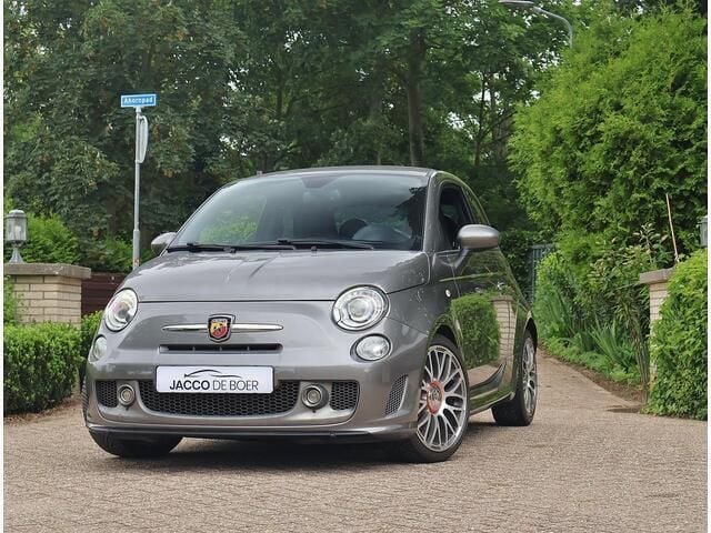 Grijs, metallic lak Gebruikt 2015 Fiat 500 Abarth Abarth Hatchback | € 12.950 (Eerlijke prijs) - Afbeelding 1/4