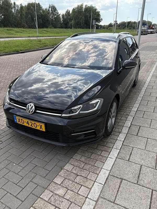 Zwart Gebruikt 2019 VW Golf VII R-line Stationwagen | € 13.250 (Super prijs) - Afbeelding 1/4