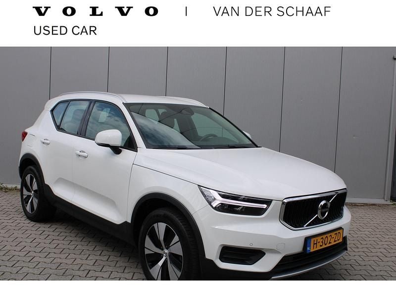 Wit Gebruikt 2020 Volvo XC40 Momentum SUV | € 26.450 (Eerlijke prijs) - Afbeelding 1/4