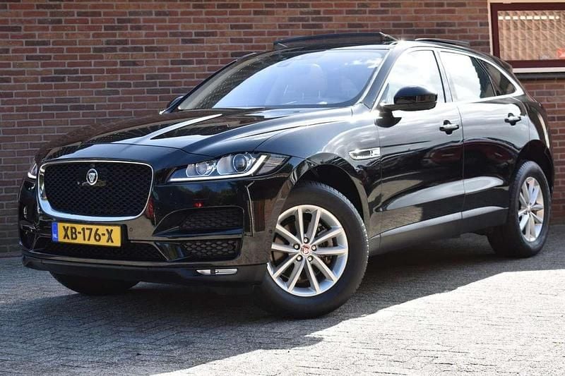 Zwart Gebruikt 2018 Jaguar F-Pace Portfolio SUV | € 31.949 (Goede deal) - Afbeelding 1/4