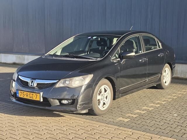 Zwart Occasion 2011 Honda Civic Elegance Sedan | € 3.900 (Eerlijke prijs) - Afbeelding 1/3