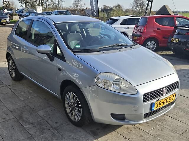 Occasion Fiat Grande Punto Dynamic 77 PK (56 kW) 2008 Grijs Hatchback
