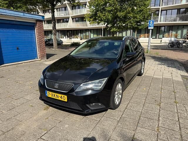 Zwart Gebruikt 2014 Seat Leon ST Business Stationwagen | € 4.650 (Duur) - Afbeelding 1/4