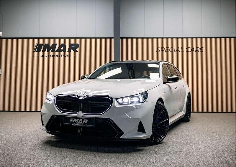 Wit Gebruikt 2025 BMW M5 Stationwagen | € 148.950 - Afbeelding 1/4