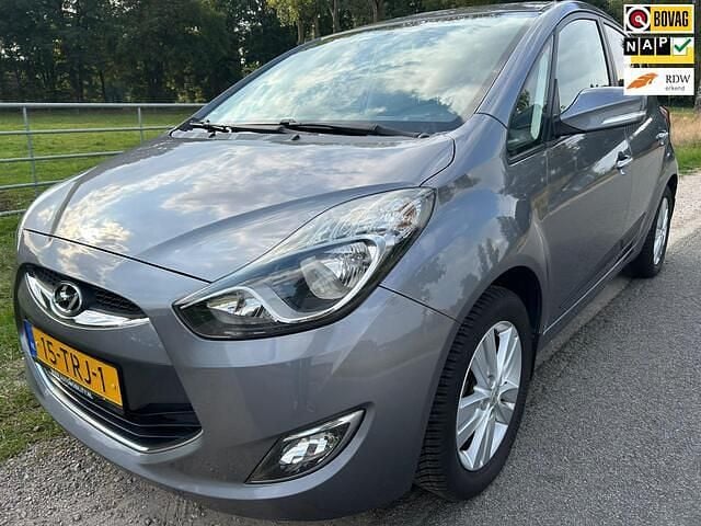 Grijs Gebruikt 2012 Hyundai ix20 MPV | € 8.950 (Eerlijke prijs) - Afbeelding 1/4