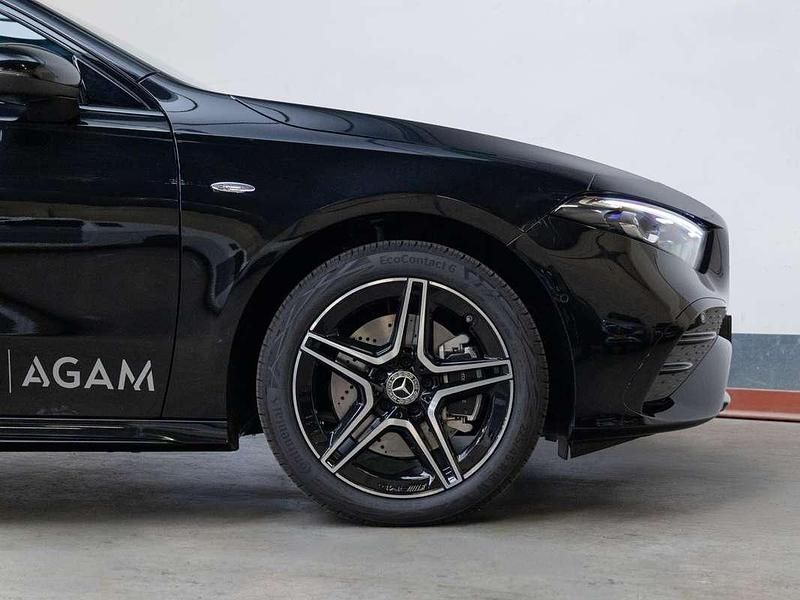 Occasion Mercedes A250 Business 163 PK (119 kW) 2025 Zwart Hatchback