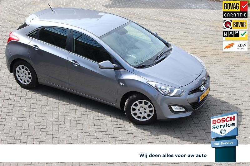 Grijs Occasion 2013 Hyundai i30 Hatchback | € 4.950 (Duur) - Afbeelding 1/4