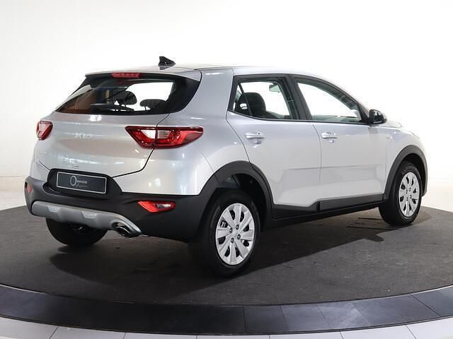 Nieuw Kia Stonic Comfort 101 PK (74 kW) 2025 Zilver SUV