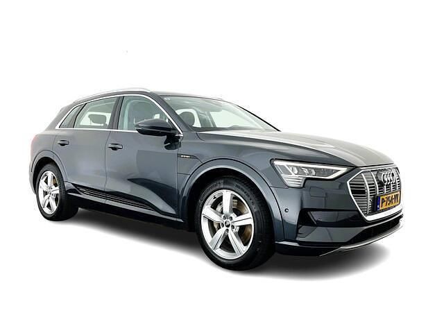 Grijs (metallic) Gebruikt 2022 Audi e-tron Advanced SUV | € 24.945 (Super prijs) - Afbeelding 1/4