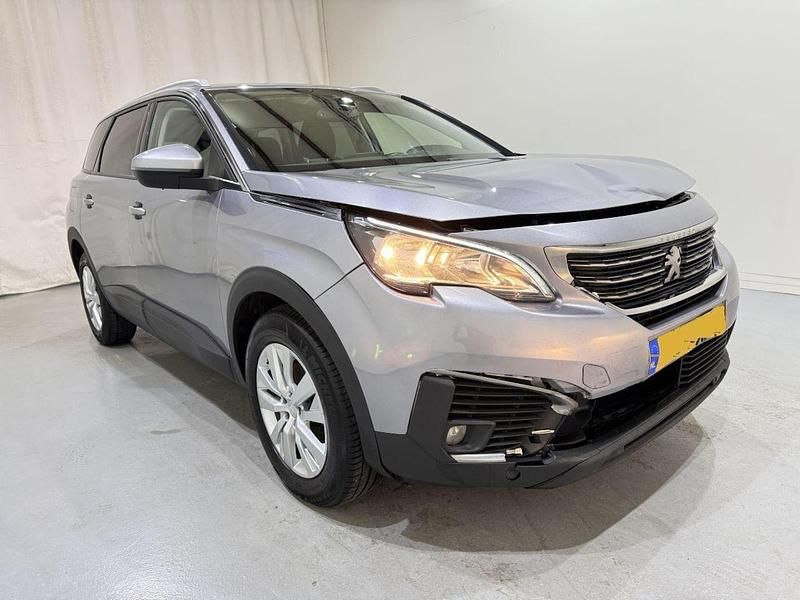 Grijs Occasion 2018 Peugeot 5008 MPV | € 8.600 (Super prijs) - Afbeelding 1/4