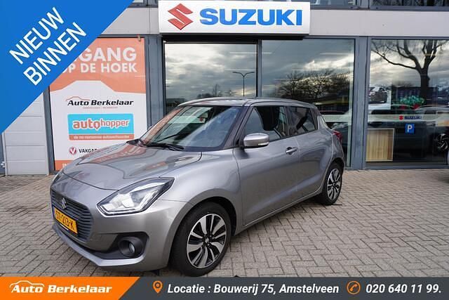 Grijs Occasion 2018 Suzuki Swift Hatchback | € 17.445 (Eerlijke prijs) - Afbeelding 1/4