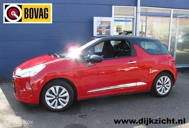 Rood Gebruikt 2011 Citroën DS3 Chic Hatchback | € 4.445 (Iets duurder) - Afbeelding 1/4
