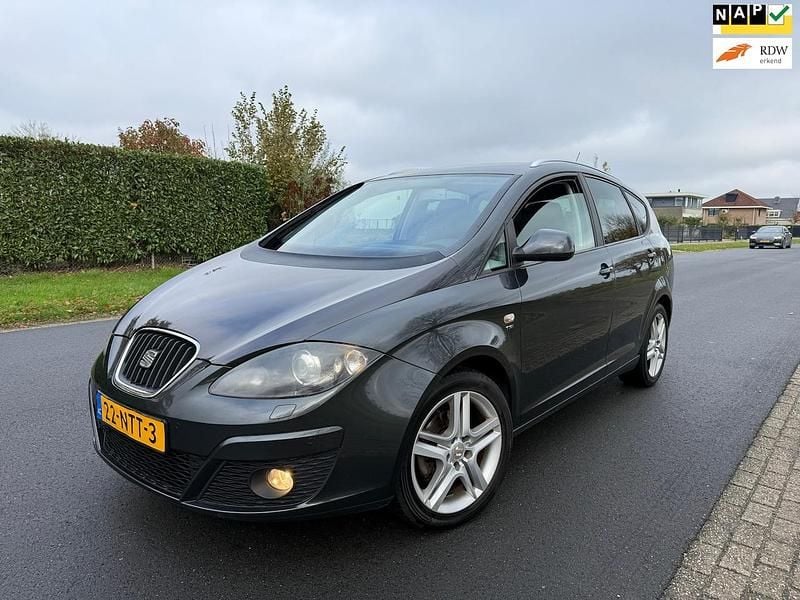 Grijs Gebruikt 2010 Seat Altea XL Ecomotive MPV | € 2.999 (Goede deal) - Afbeelding 1/4