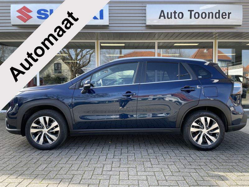 Suv Nieuw 2025 Suzuki SX4 S-Cross Style SUV | € 35.798 (Eerlijke prijs) - Afbeelding 1/4