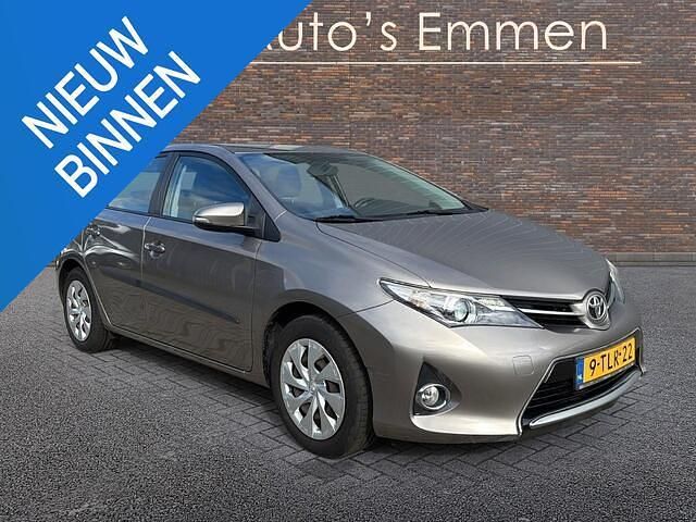Occasion Toyota Auris 132 PK (97 kW) 2014 Bruin Hatchback