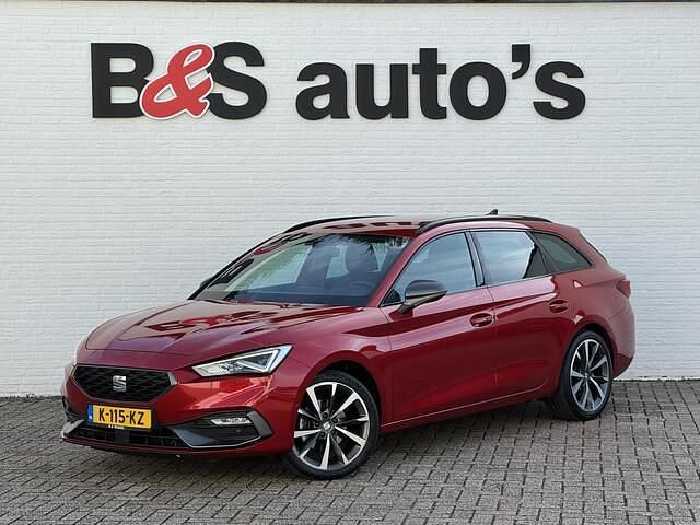 Rood Gebruikt 2020 Seat Leon FR Stationwagen | € 18.700 (Eerlijke prijs) - Afbeelding 1/4