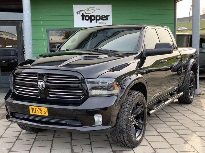 Zwart Gebruikt 2015 Dodge Ram Pickup | € 26.945 (Iets duurder) - Afbeelding 1/4