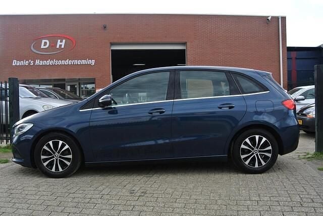 Blauw Gebruikt 2019 Mercedes B180 Business MPV | € 13.999 (Super prijs) - Afbeelding 1/4