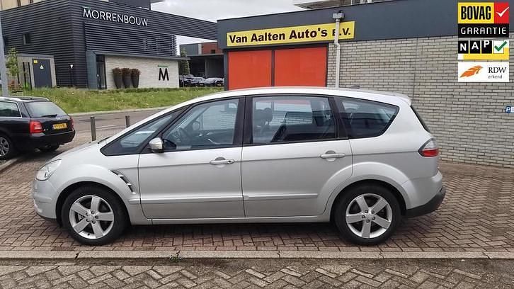 Grijs, metallic lak Occasion 2008 Ford S-MAX S MPV | € 3.950 (Duur) - Afbeelding 1/4