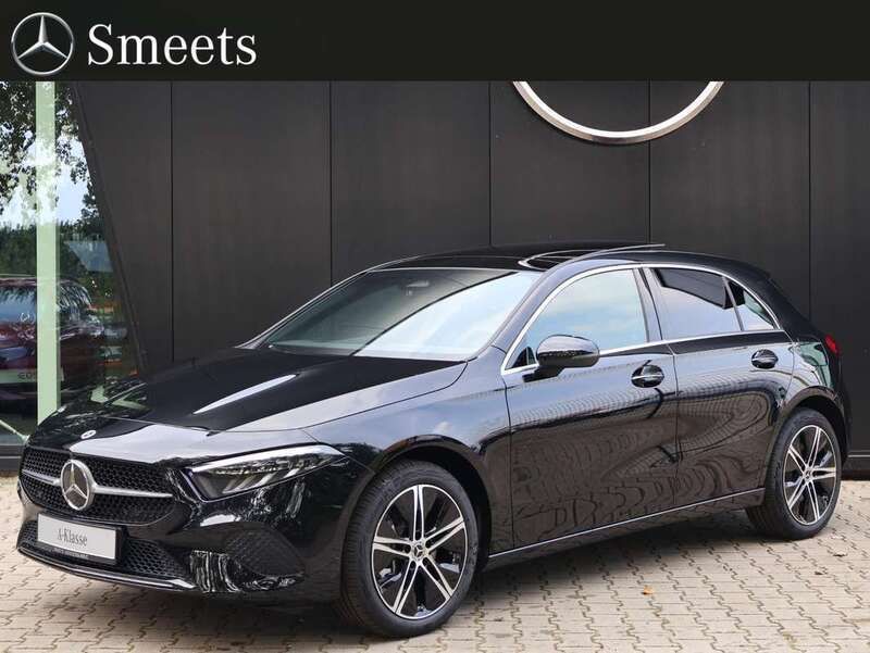 , metallic lak Nieuw 2024 Mercedes A250 Luxury Hatchback | € 48.467 (Iets duurder) - Afbeelding 1/4