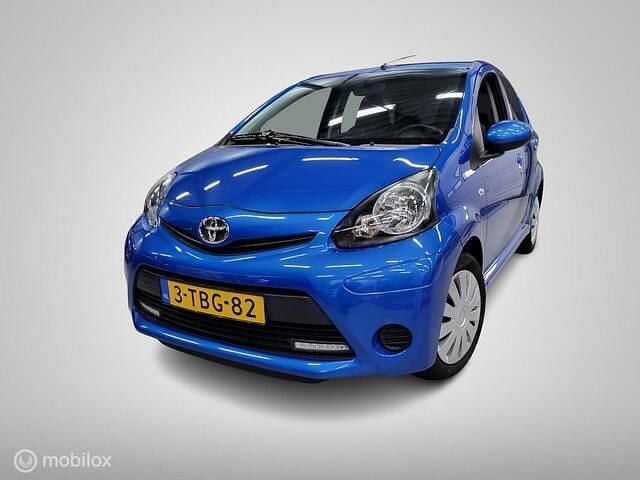 Blauw Occasion 2014 Toyota Aygo Hatchback | € 5.350 (Eerlijke prijs) - Afbeelding 1/4