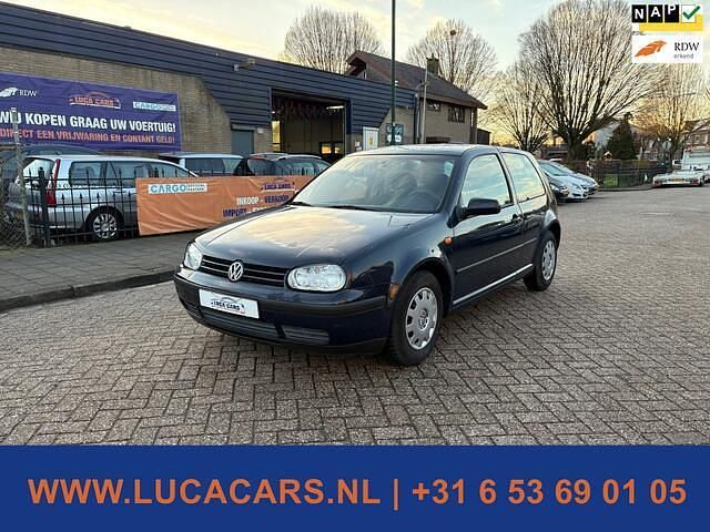 Blauw Occasion 1999 VW Golf III Hatchback | € 1.195 (Eerlijke prijs) - Afbeelding 1/4
