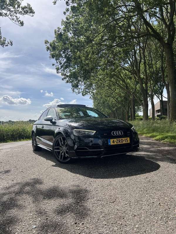 Zwart Gebruikt 2015 Audi S3 Sedan | € 22.000 (Eerlijke prijs) - Afbeelding 1/4