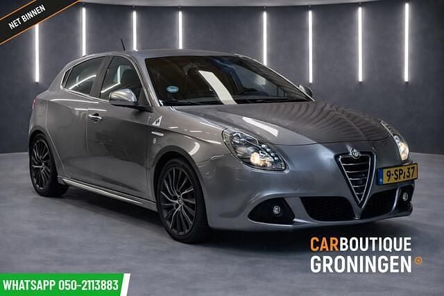 Grijs Gebruikt 2010 Alfa Romeo Giulietta Quadrifoglio Verde Hatchback | € 6.990 (Goede deal) - Afbeelding 1/3