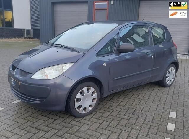 Grijs Gebruikt 2005 Mitsubishi Colt Inform Hatchback | € 1.599 (Eerlijke prijs) - Afbeelding 1/4