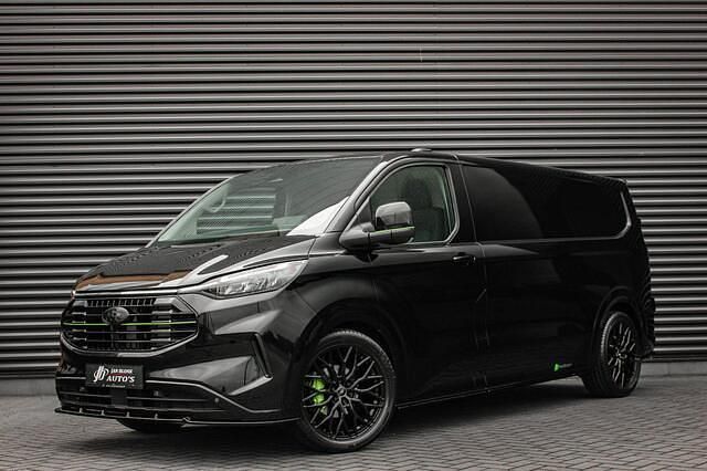 Zwart Occasion 2024 Ford Transit Custom Limited Van | € 41.945 (Goede deal) - Afbeelding 1/4