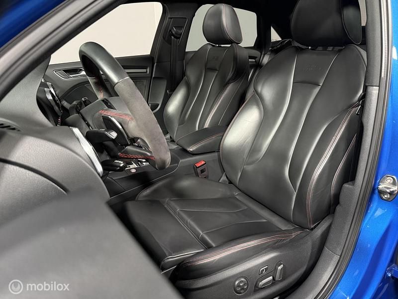 Occasion Audi RS3 Comfort 400 PK (294 kW) 2019 Blauw (metallic) Sedan