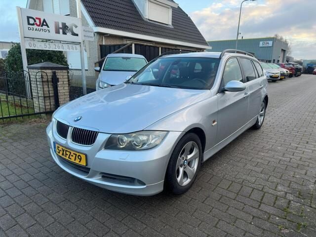 Grijs Gebruikt 2006 BMW 325 Executive Stationwagen | € 5.950 (Eerlijke prijs) - Afbeelding 1/4