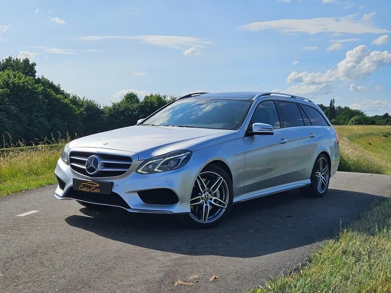 Grijs Gebruikt 2014 Mercedes E500 Exclusive Stationwagen | € 21.750 - Afbeelding 1/4