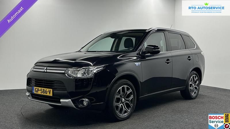 Zwart Gebruikt 2015 Mitsubishi Outlander P-HEV Instyle SUV | € 15.500 (Eerlijke prijs) - Afbeelding 1/4