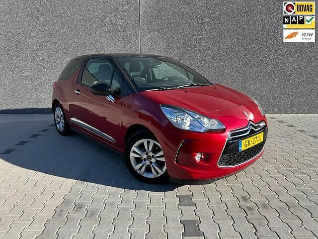 Rood Gebruikt 2015 DS Automobiles DS3 So Chic Hatchback | € 6.750 (Eerlijke prijs) - Afbeelding 1/4