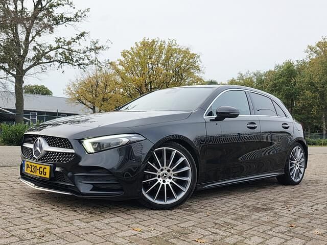 Zwart Gebruikt 2018 Mercedes A180 Advantage Hatchback | € 22.999 - Afbeelding 1/4