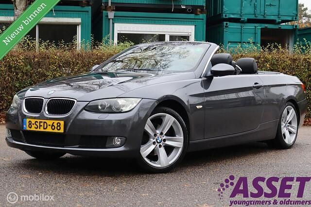 Grijs (metallic) Gebruikt 2008 BMW 320 Cabriolet Executive Cabriolet | € 5.995 (Eerlijke prijs) - Afbeelding 1/4