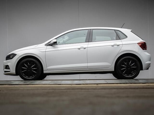 Wit Occasion 2018 VW Polo Sportline Hatchback | € 9.445 (Eerlijke prijs) - Afbeelding 1/4