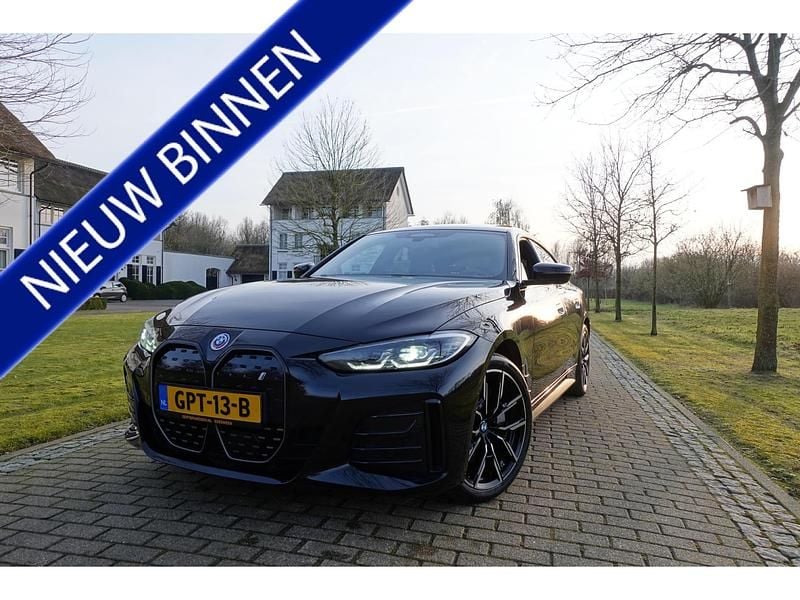 Zwart Occasion 2023 BMW i4 Executive Sedan | € 42.500 (Eerlijke prijs) - Afbeelding 1/4