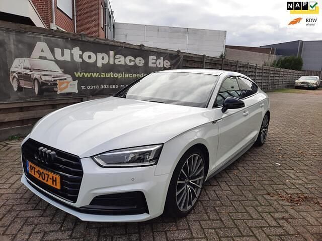 Wit Gebruikt 2017 Audi A5 Sportback S-Line Hatchback | € 21.999 (Duur) - Afbeelding 1/4