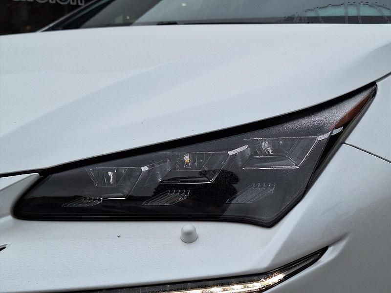 Occasion Lexus NX300h Sport Line 197 PK (144 kW) 2014 Wit SUV