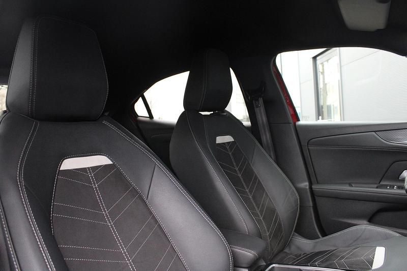 Occasion Opel Mokka 136 PK (100 kW) 2024 Rood SUV