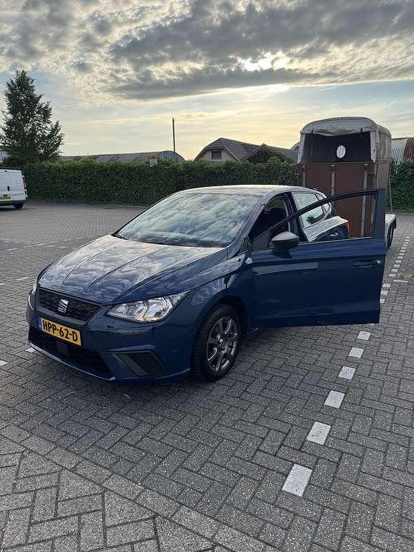 Blauw Gebruikt 2019 Seat Ibiza Hatchback | € 12.995 (Goede deal) - Afbeelding 1/4