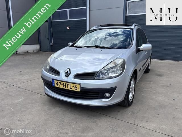 Grijs Gebruikt 2009 Renault Clio GrandTour Dynamique Stationwagen | € 2.450 (Goede deal) - Afbeelding 1/4